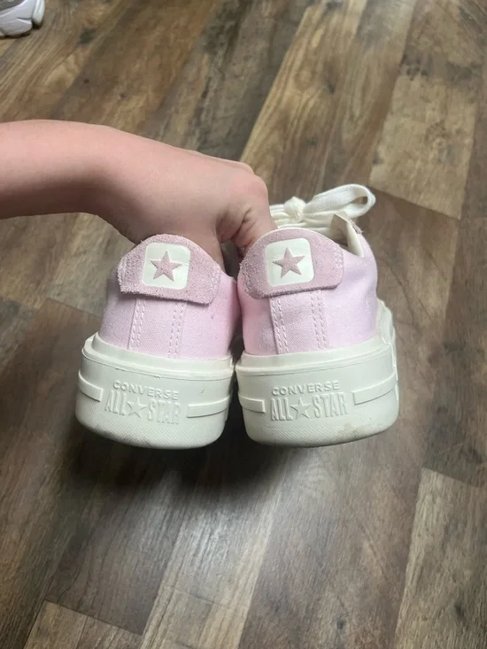 Converse - Picture 4 of 7